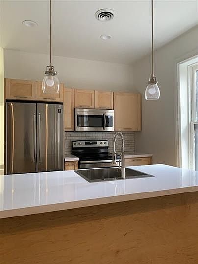 1st image of 921-925 N 3rd St #10453476
