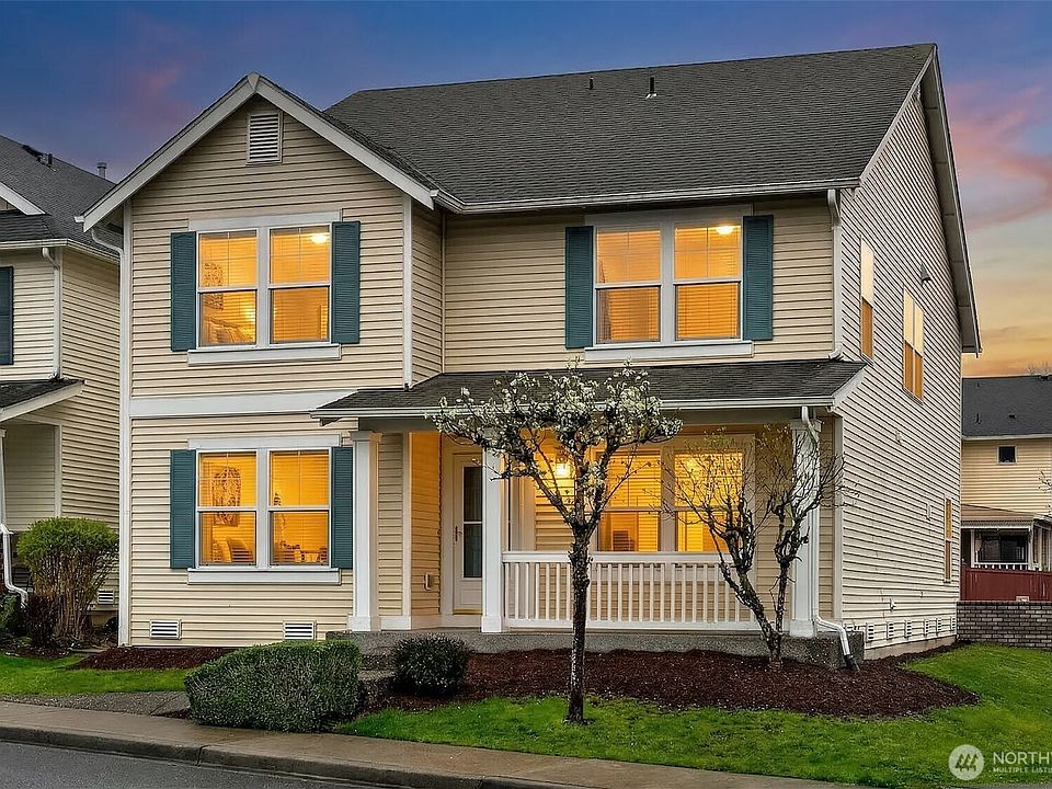 1st image of 200 Ferndale Court NE