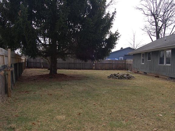 4th image of 125 Moonwood Trl