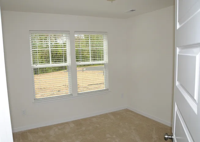 2413 Marions Ln — Photo 10