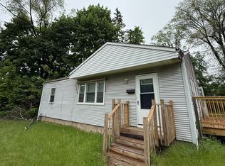 585 Woodin St #A, Hamden, CT 06514