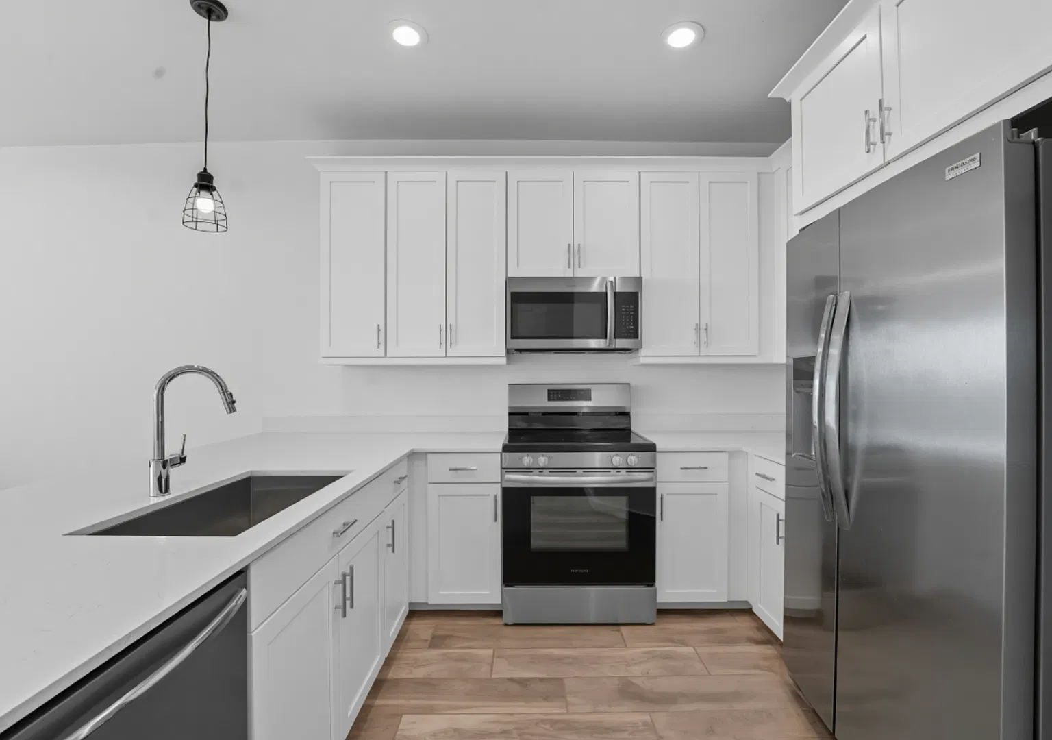 Like Brand New Luxurious Modern 3 Bedroom 2 Bath Townhome in Warner Meadow Rare Rental Opportunity! — Photo 4