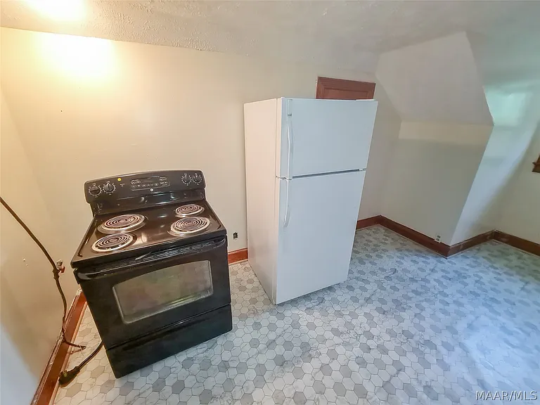 2305 Yancey Ave #B — Photo 6