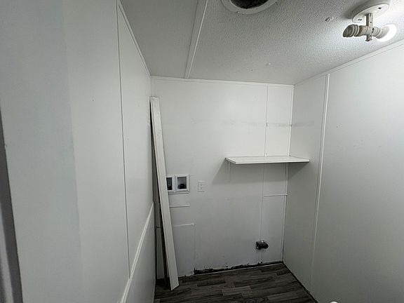 4th image of 1831 Perrysville Rd #90