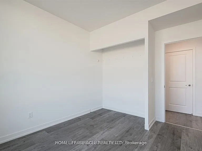 1010 Dundas St E #220 — Photo 12