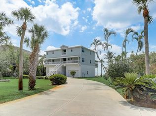 2424 Bay Dr #2424/2426, Bradenton, FL 34207