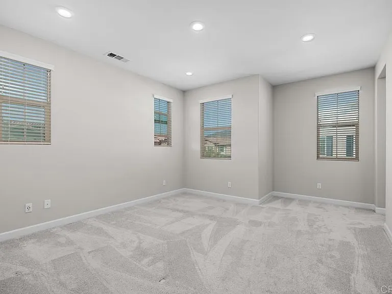 1137 Delpy View Point — Photo 7