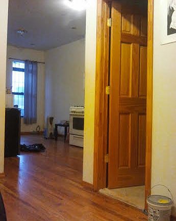 5th image of 192 Tompkins Ave