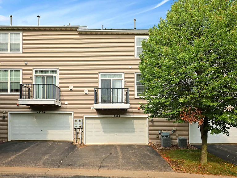 15564 Lilac Dr — Photo 29