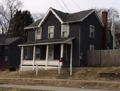 1007 E 2nd St photo 1
