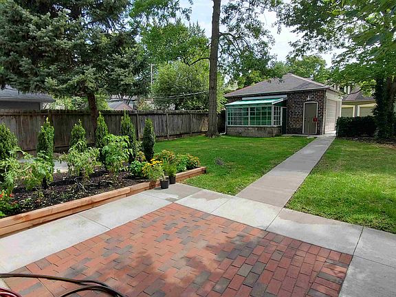 4th image of 1202 Forsythe Ave #1202