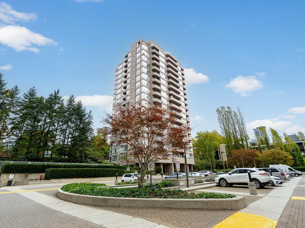 9633 Manchester Dr #1802, Burnaby, BC V3N 4Y9