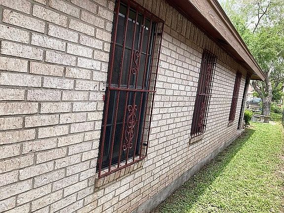 4th image of 317 E Lincoln Ave