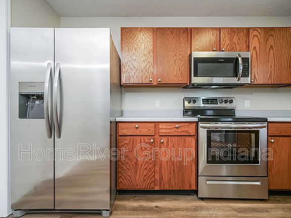 5th image of 524 Runnymede Ct