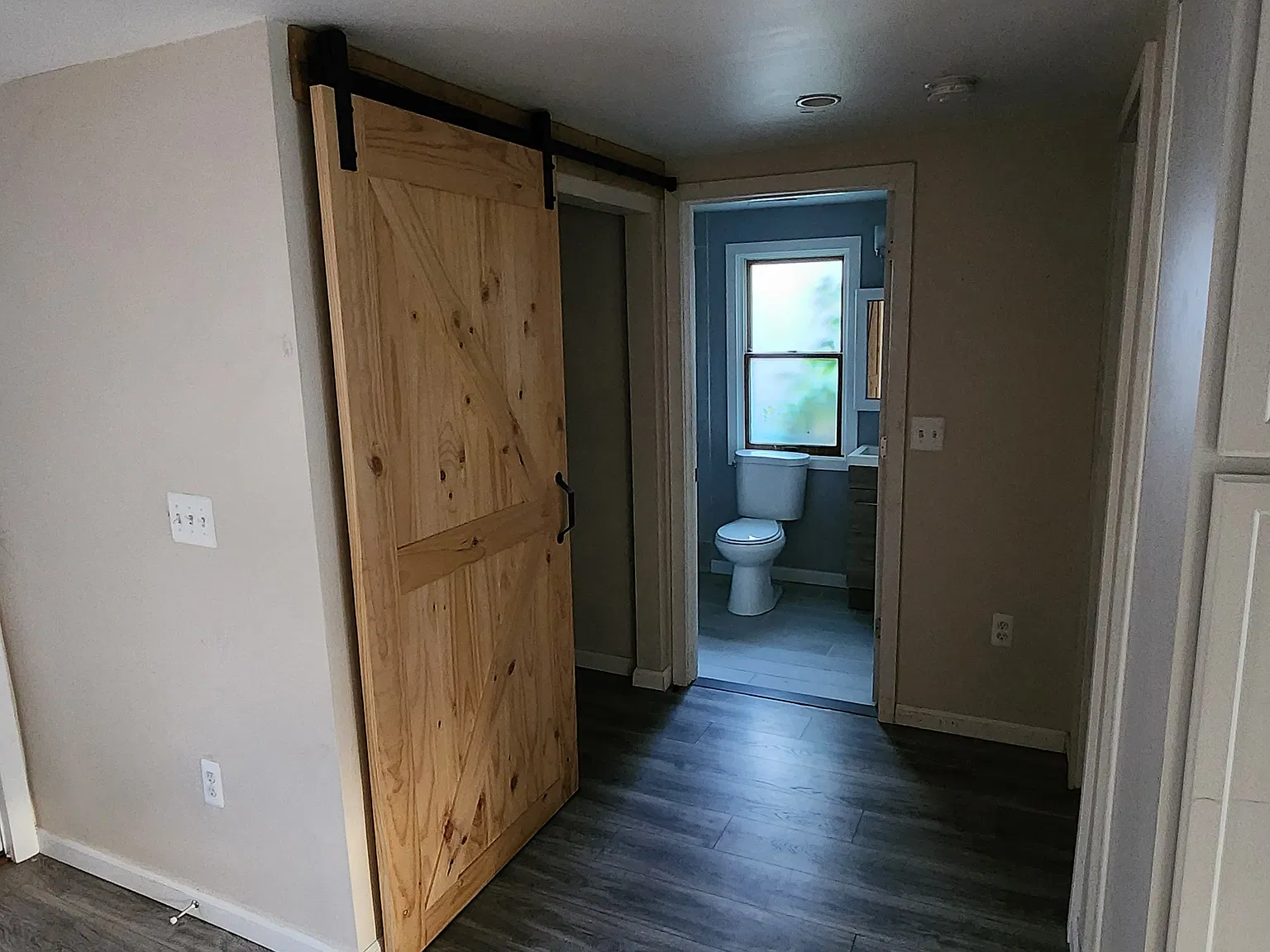 1 bed, 561 sqft, $1,100 — Photo 3