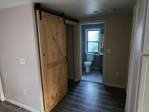 Nice decoration touches, like the sliding laundry door.