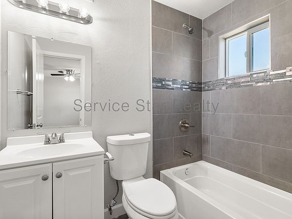 4th image of 5936 W Seldon Ln