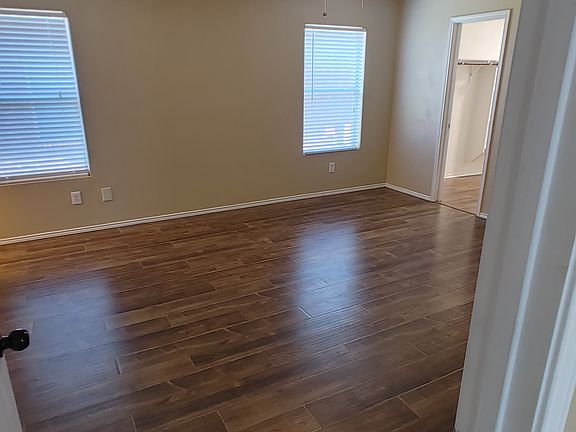 5th image of 8921 Sun Haven Way