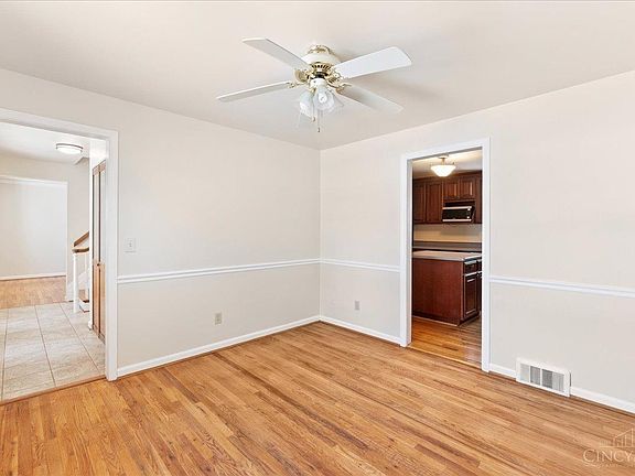 4th image of 5658 Shady Hollow Ln