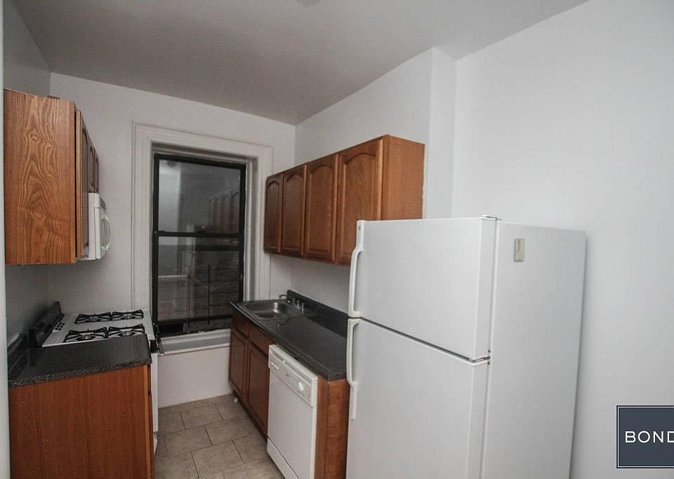 2nd image of 40 Morningside Ave APT 35