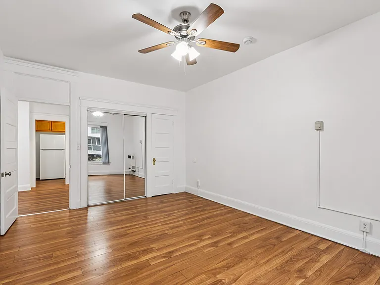 1220 S. Olive St. — Photo 25