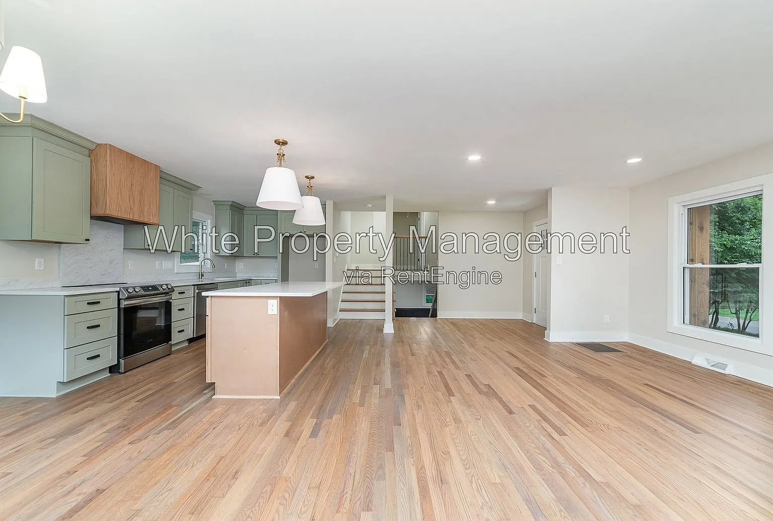 4 bed, 2.5 bath, 2071 sqft, $3,095 — Photo 4