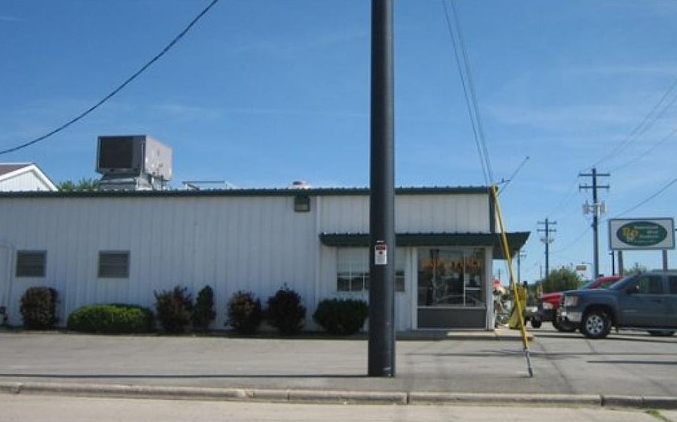 2nd image of 2052 Holmgren Way