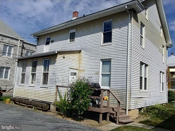 3rd image of 27 S 28th St