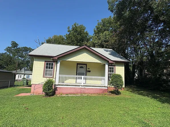 100 Madora St, Mount Holly, NC 28120