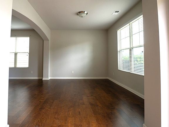 5th image of 5235 Cantbury Way