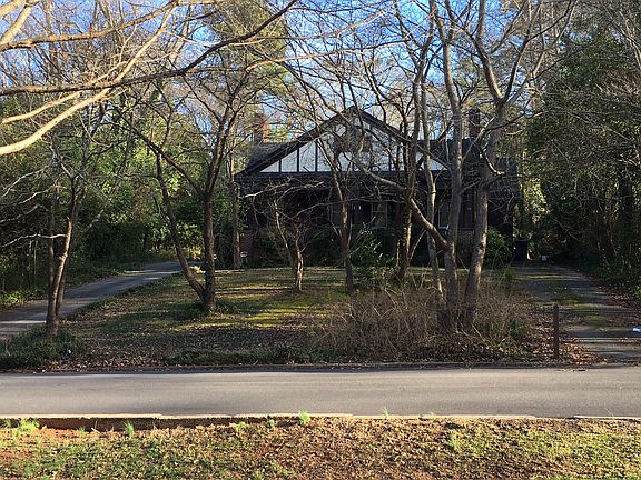 3rd image of 533 Twin Dr