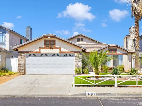 12400 Emeraldstone Dr, Victorville, CA 92392
