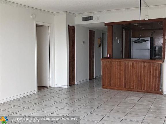 5th image of 13499 Biscayne Blvd APT 1203