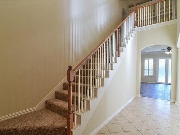 3rd image of 6417 Vintage Lake Dr