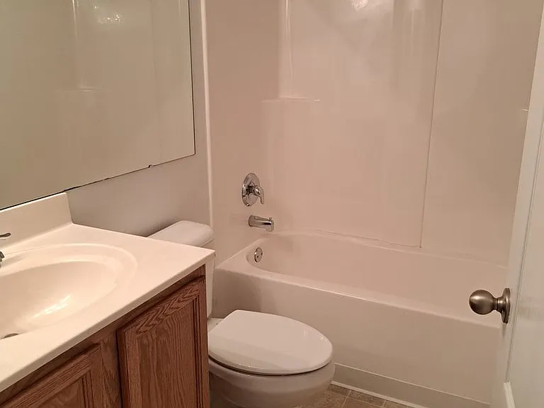 Bent Oak Apartments — Photo 10
