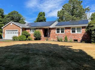 1 Village Gate Rd, Canton, MA 02021