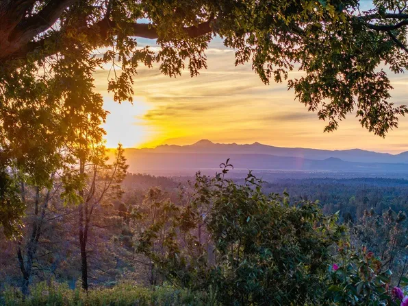 15202 Ledgewood Dr, Redding, CA 96001