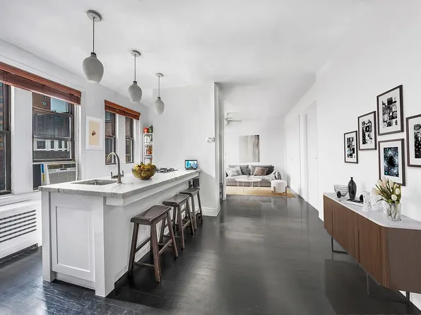 461 W 44th St #5DE, Manhattan, NY 10036