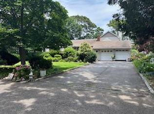 45 McCue Ln, Babylon, NY 11702
