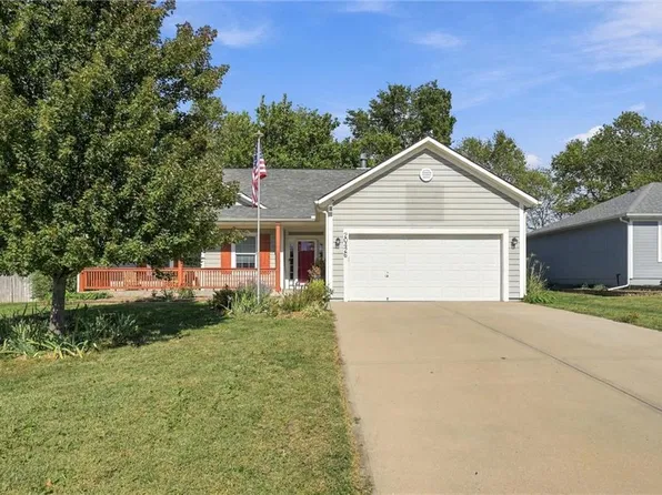 20426 W 220th Ter, Spring Hill, KS 66083