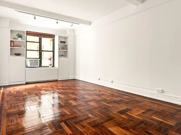 12 W 72nd St #E11, New York, NY 10023