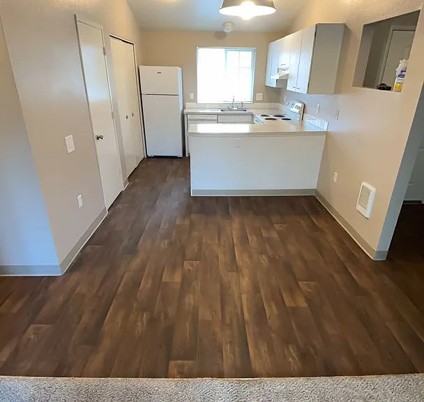 1401 N Springbrook Rd — Photo 20