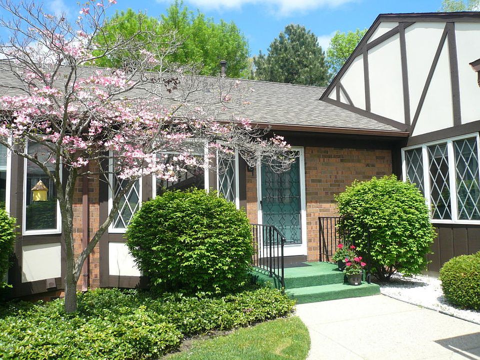 1st image of 2243 Radcliff Cir SE #78
