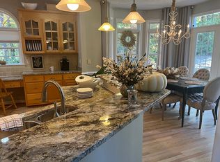 9324 Oak River Dr W, South Chesterfield, VA 23803