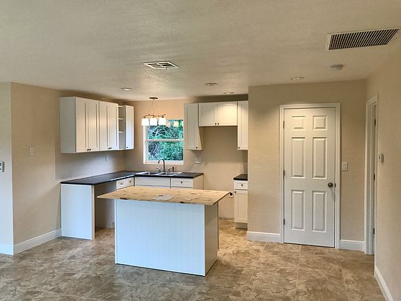 Brand New Kitchen!