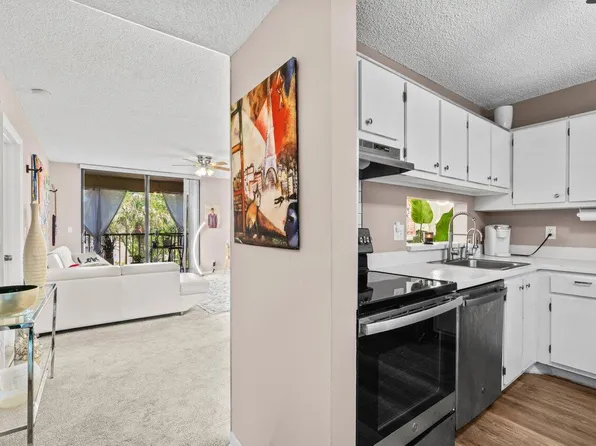 5100 Las Verdes Circle #316, Delray Beach, FL 33484