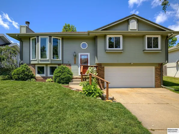 14014 S 35th St, Bellevue, NE 68123