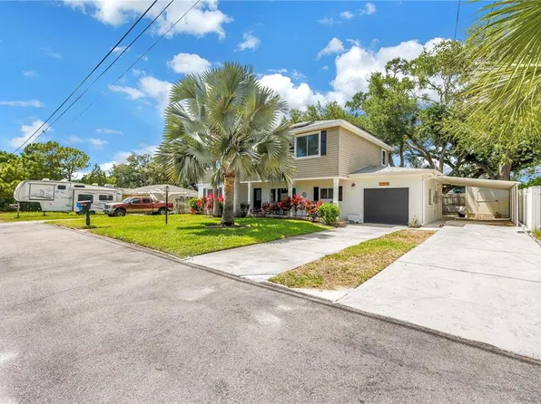 10819 Seminole Dr N, Saint Petersburg, FL 33708