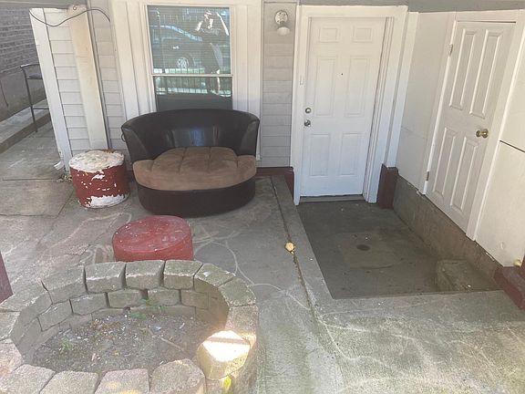 2nd image of 3519 W Melrose St #Basement