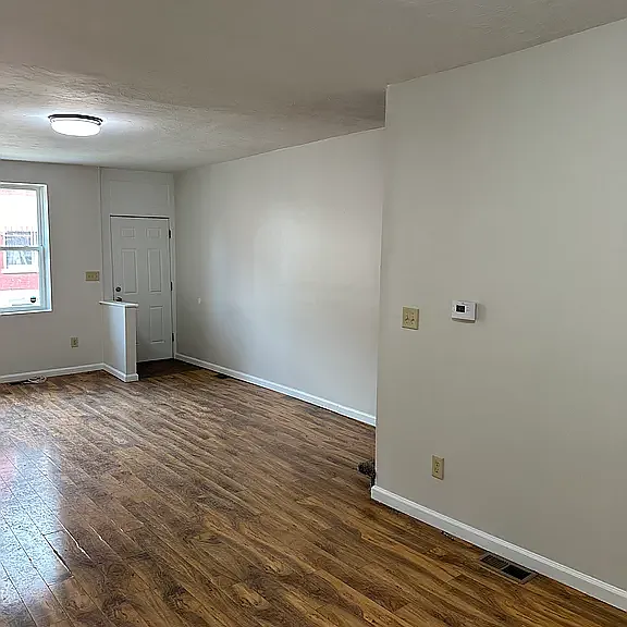 1308 Boyle St — Photo 3